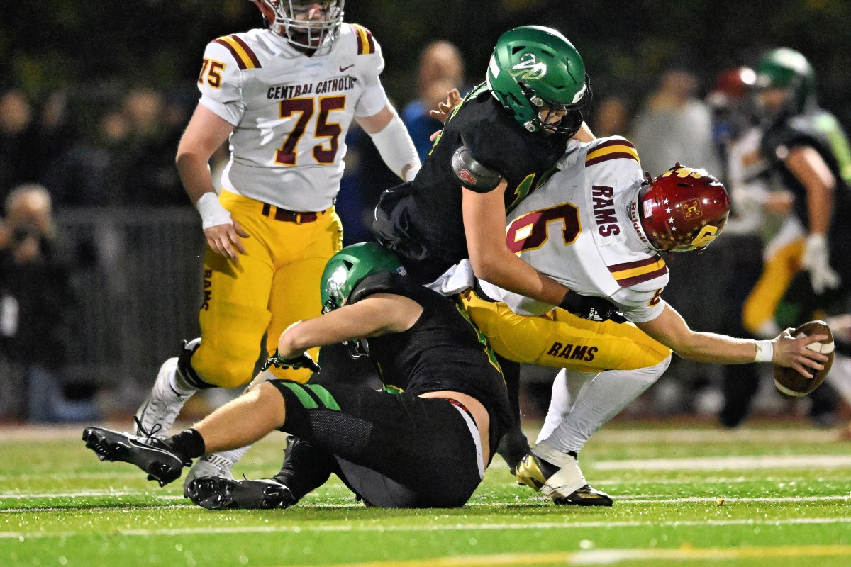 a Central Catholic West Linn 6A Oregon football semifinal November 17 2023 Leon Neuschwander 35